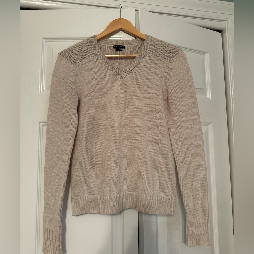 Theory Sweater size small